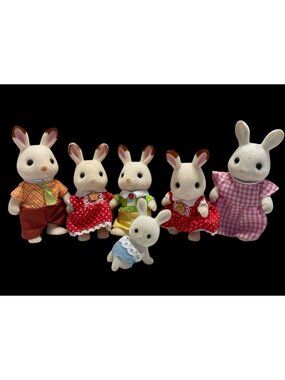 Sylvanian Families White Rabbit Family Set Of 6 With Clothing Accessories